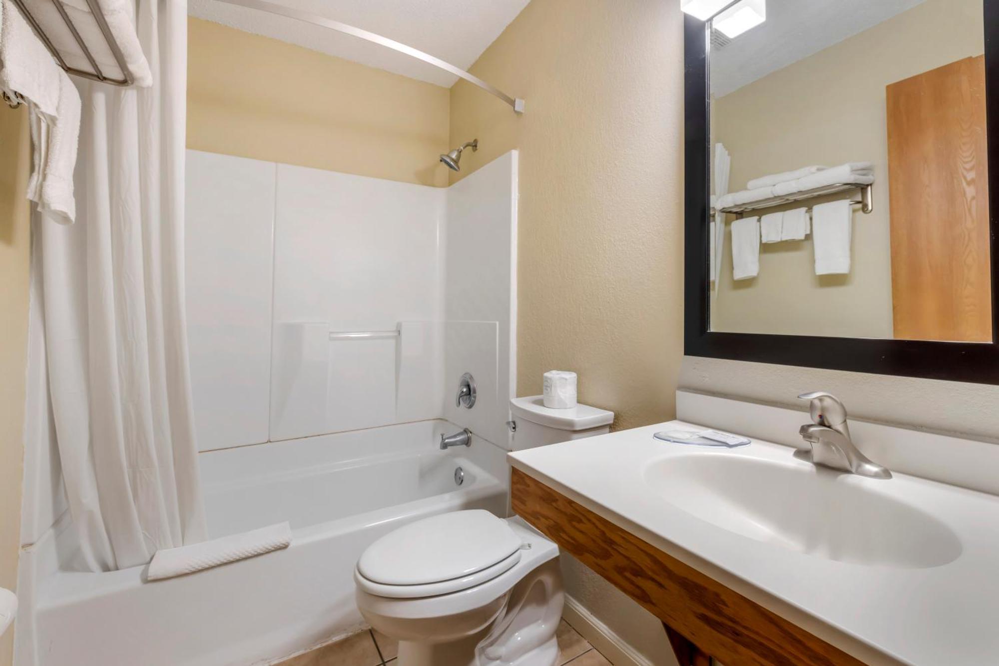 Harmony Inn New Ulm Екстериор снимка