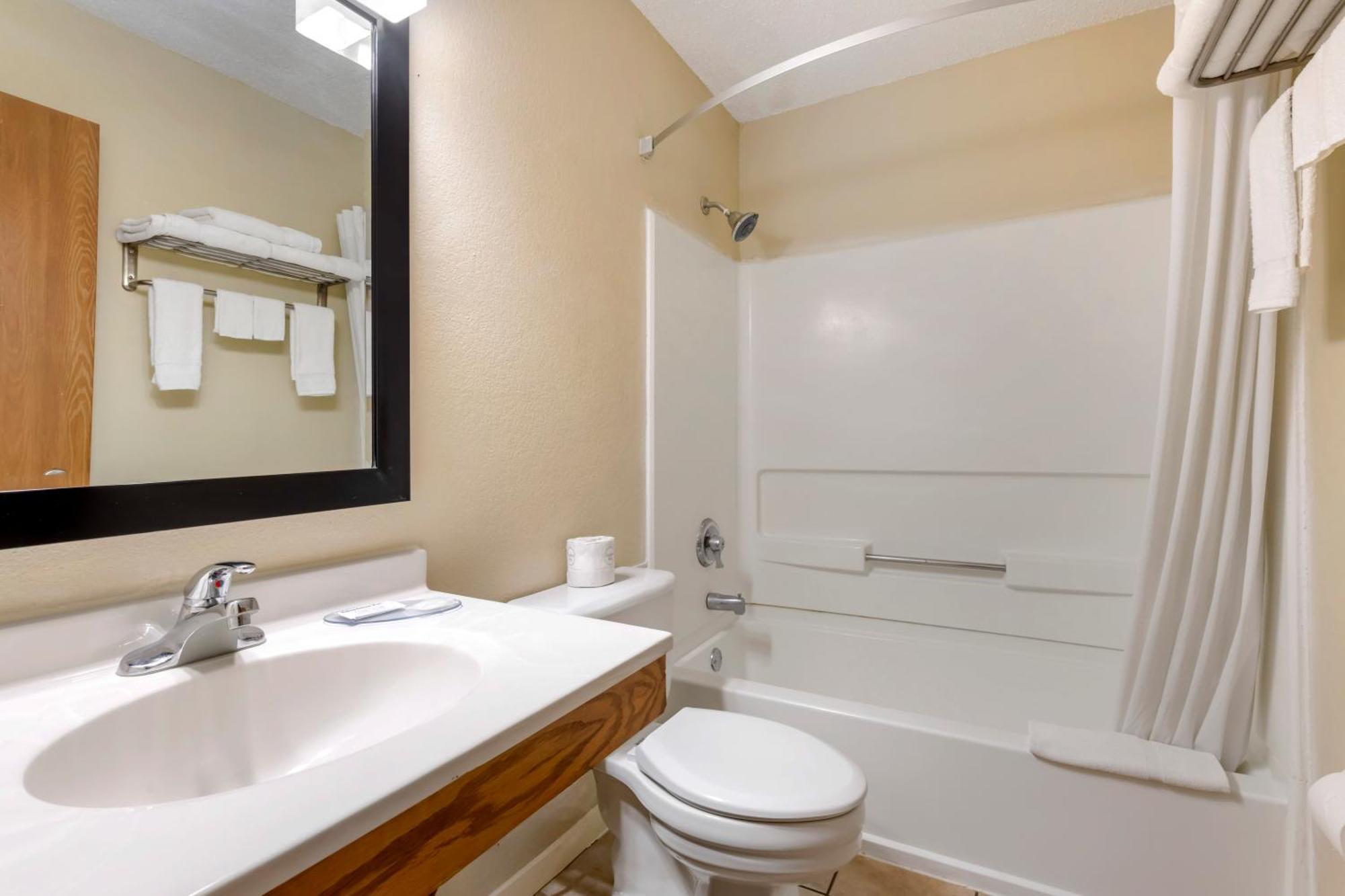 Harmony Inn New Ulm Екстериор снимка