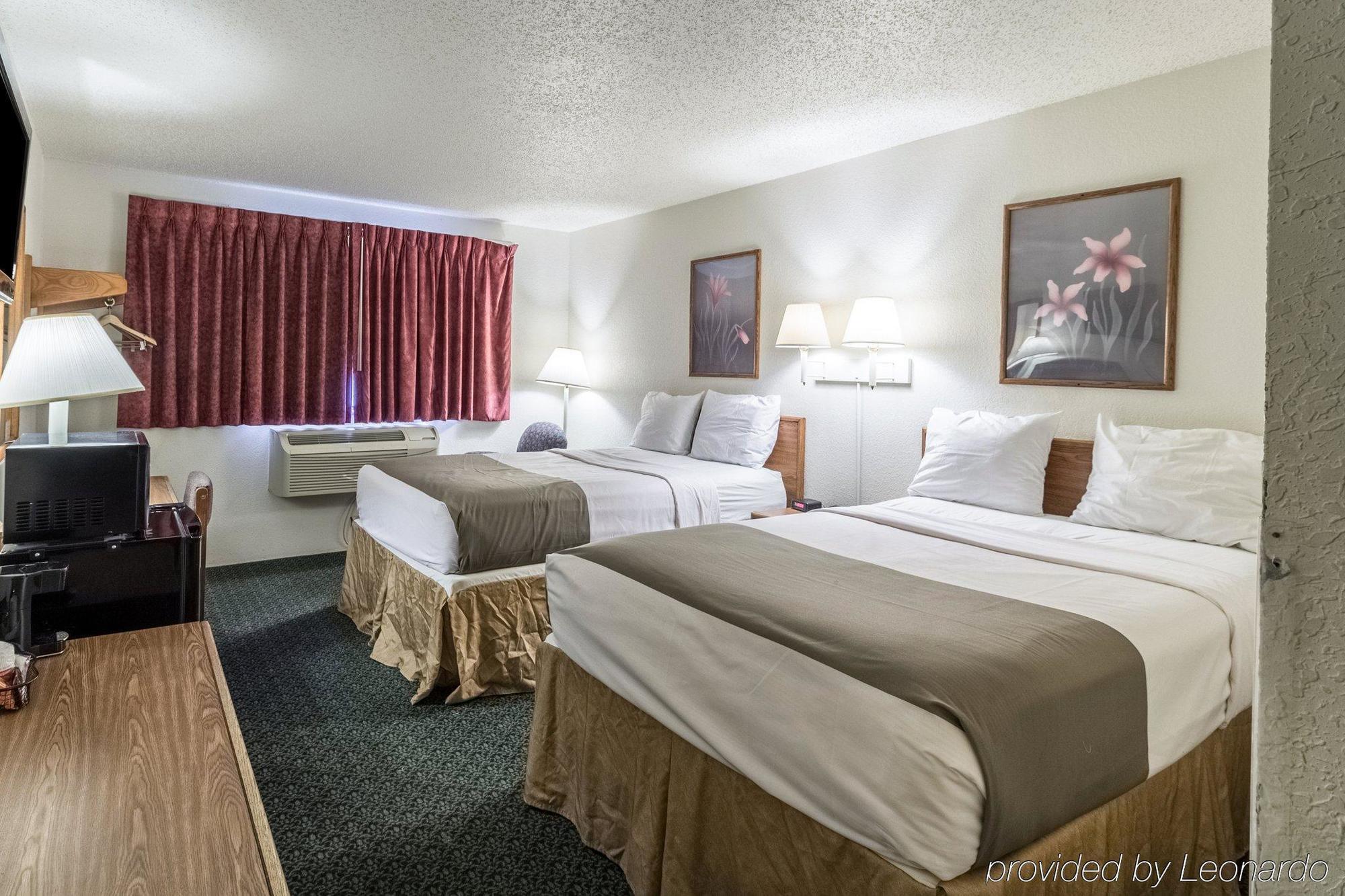 Harmony Inn New Ulm Екстериор снимка