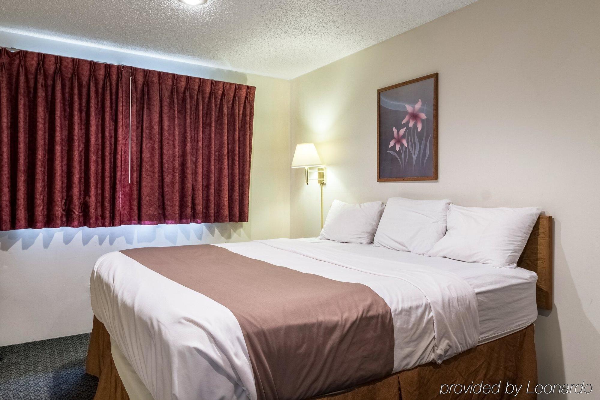 Harmony Inn New Ulm Екстериор снимка