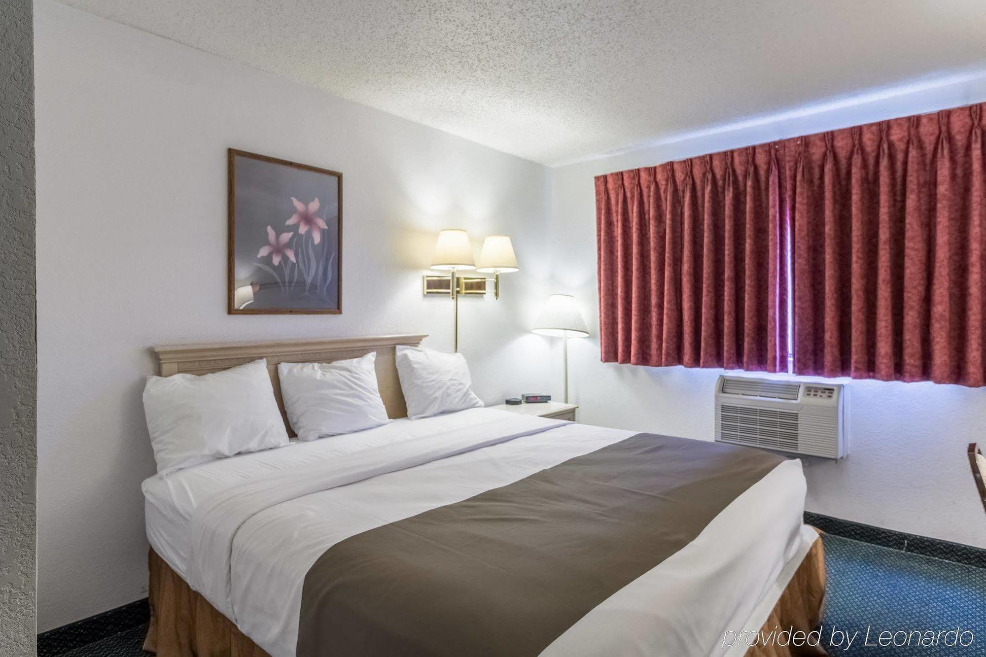 Harmony Inn New Ulm Екстериор снимка