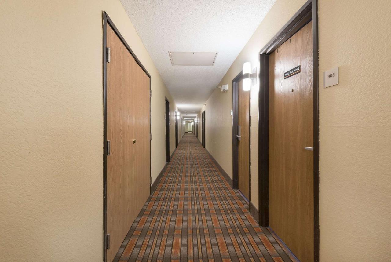 Harmony Inn New Ulm Екстериор снимка